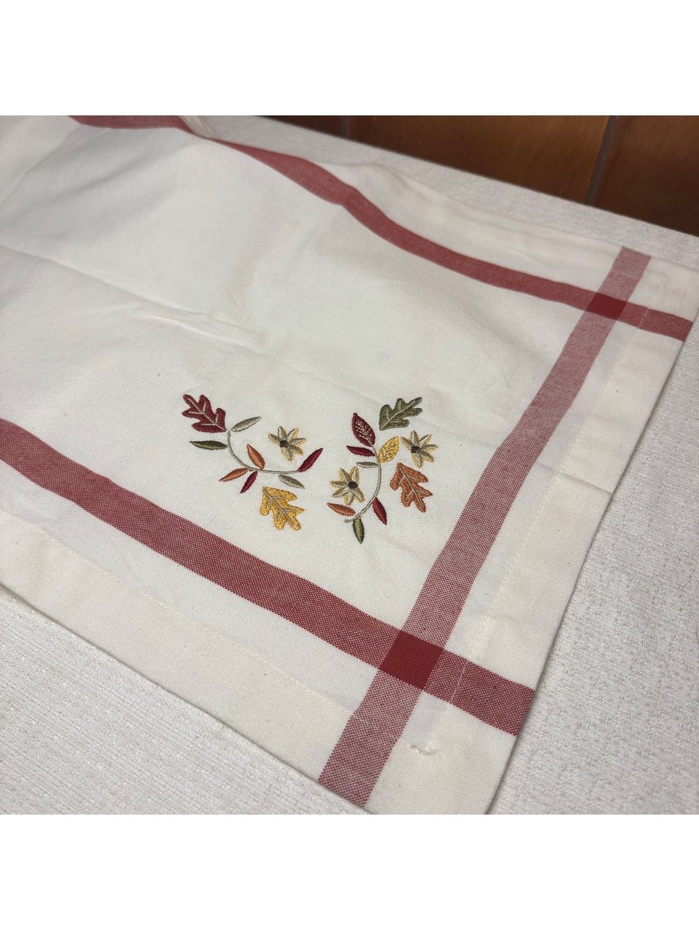 Fall Table Runner 14x70 Embroidered Autumn Leaves Floral Red Plaid Cotton - Picture 3 of 6
